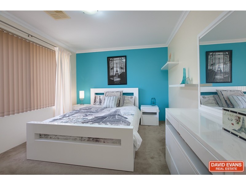 8 Cherokee Gardens, Secret Harbour WA 6173