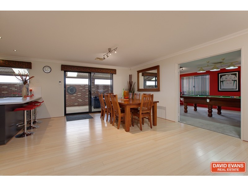 8 Cherokee Gardens, Secret Harbour WA 6173