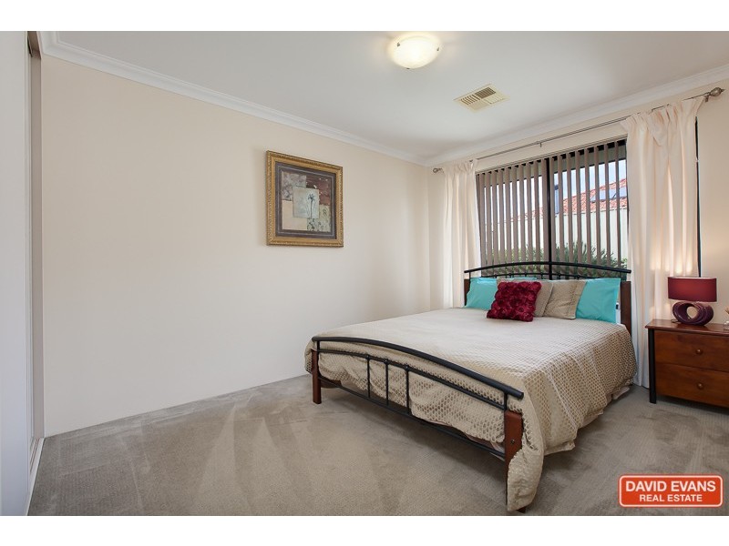 8 Cherokee Gardens, Secret Harbour WA 6173