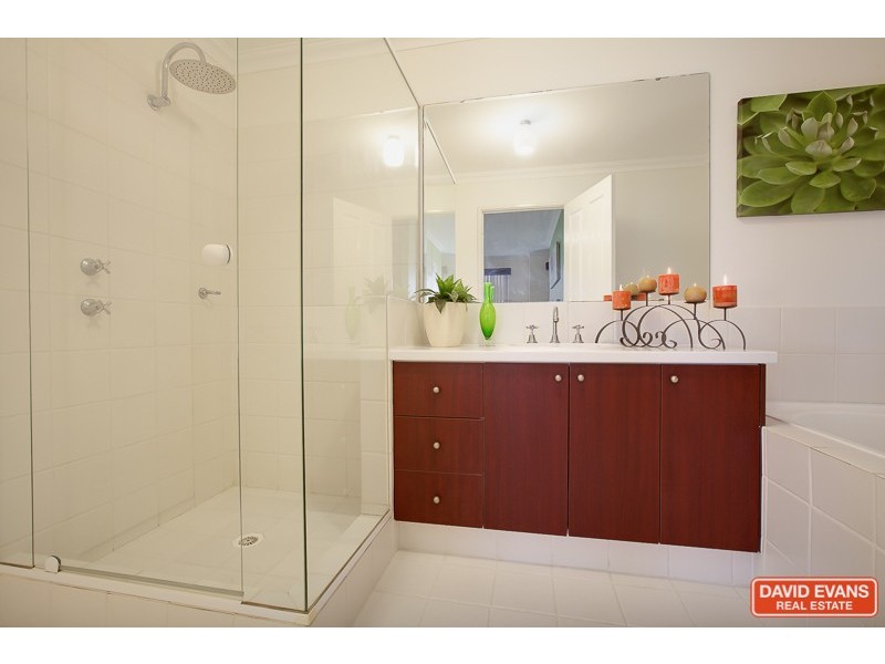 8 Cherokee Gardens, Secret Harbour WA 6173