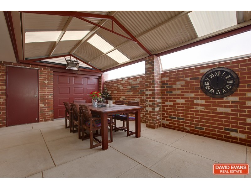 8 Cherokee Gardens, Secret Harbour WA 6173