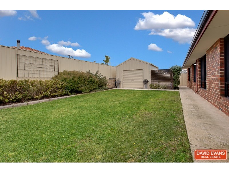 8 Cherokee Gardens, Secret Harbour WA 6173