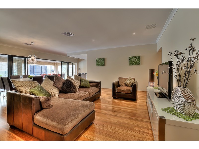 12 Nambucca Way, Secret Harbour WA 6173