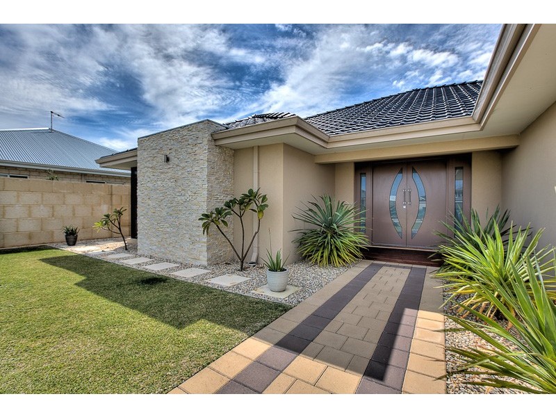 12 Nambucca Way, Secret Harbour WA 6173