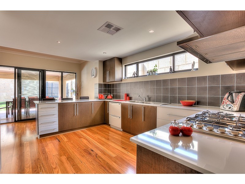 12 Nambucca Way, Secret Harbour WA 6173