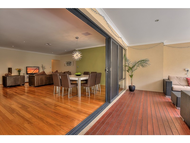 12 Nambucca Way, Secret Harbour WA 6173