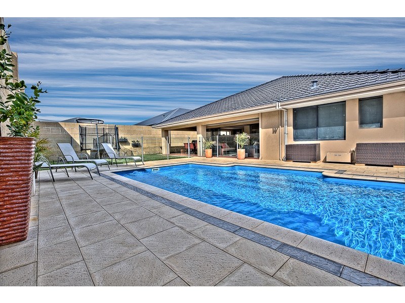 12 Nambucca Way, Secret Harbour WA 6173