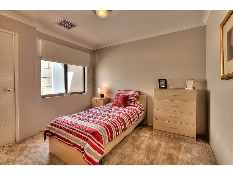 12 Nambucca Way, Secret Harbour WA 6173