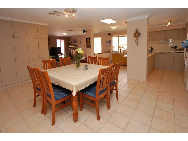 12 Exhibition Way, Cooloongup WA 6168