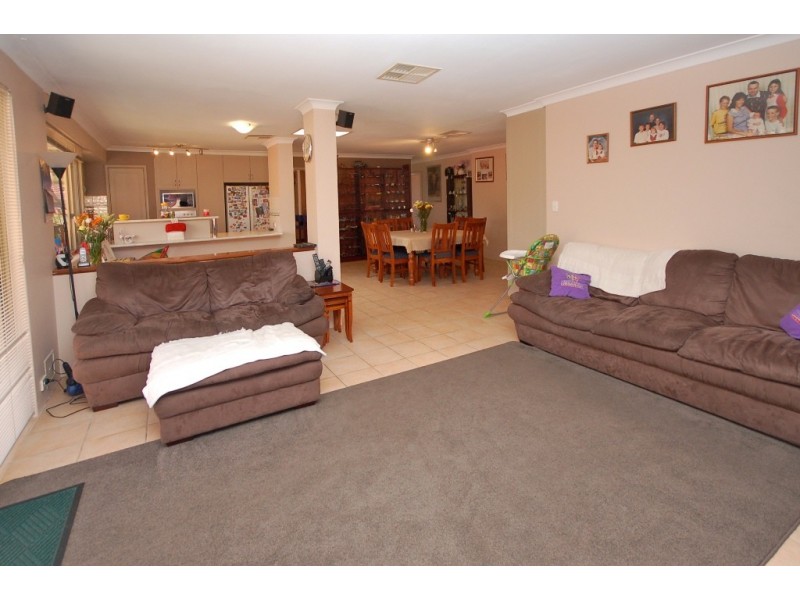 12 Exhibition Way, Cooloongup WA 6168