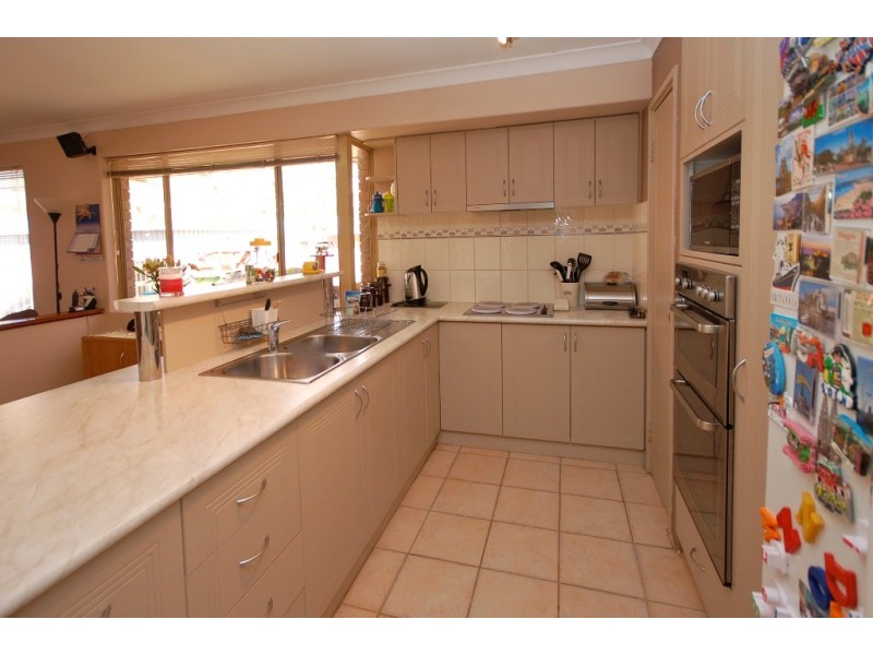 12 Exhibition Way, Cooloongup WA 6168