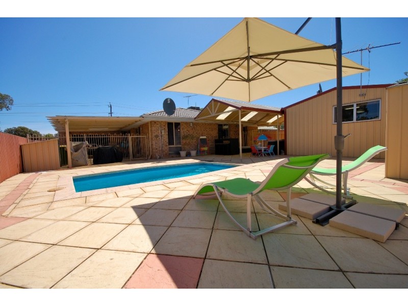 12 Exhibition Way, Cooloongup WA 6168