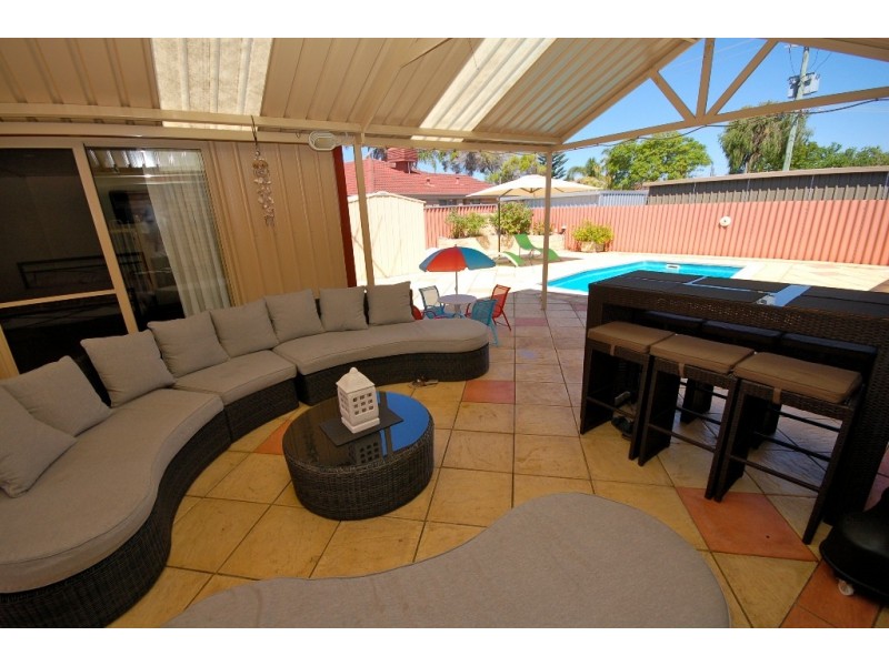 12 Exhibition Way, Cooloongup WA 6168