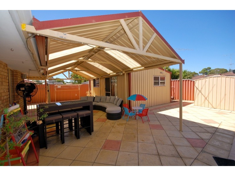 12 Exhibition Way, Cooloongup WA 6168