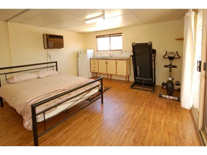 12 Exhibition Way, Cooloongup WA 6168