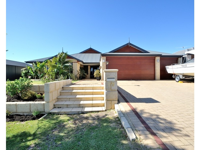 17 Lemongum Drive, Baldivis WA 6171