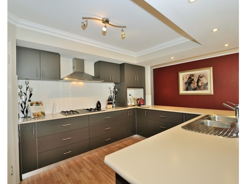 17 Lemongum Drive, Baldivis WA 6171