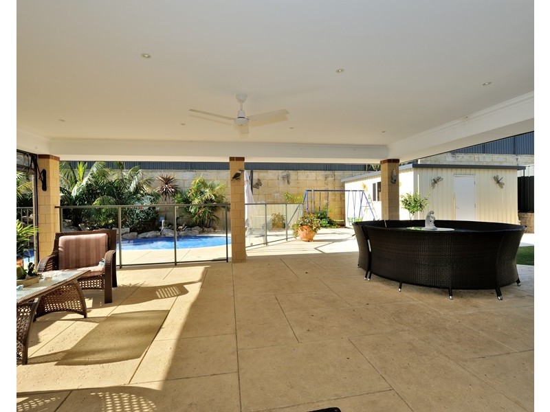 17 Lemongum Drive, Baldivis WA 6171