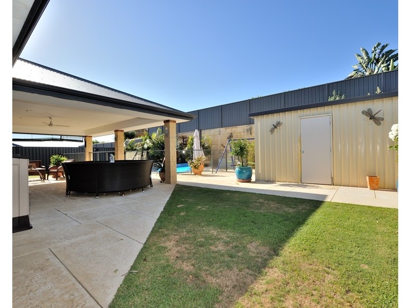 17 Lemongum Drive, Baldivis WA 6171