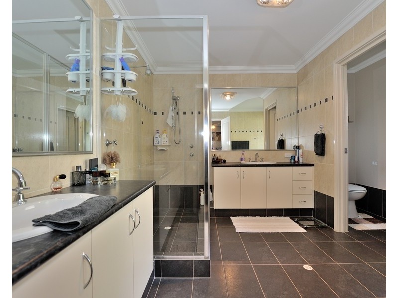 17 Lemongum Drive, Baldivis WA 6171