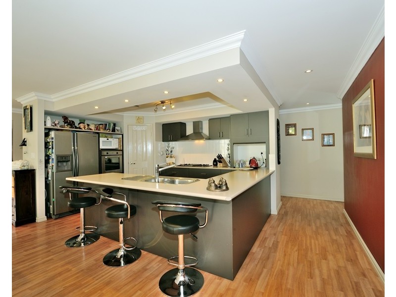 17 Lemongum Drive, Baldivis WA 6171