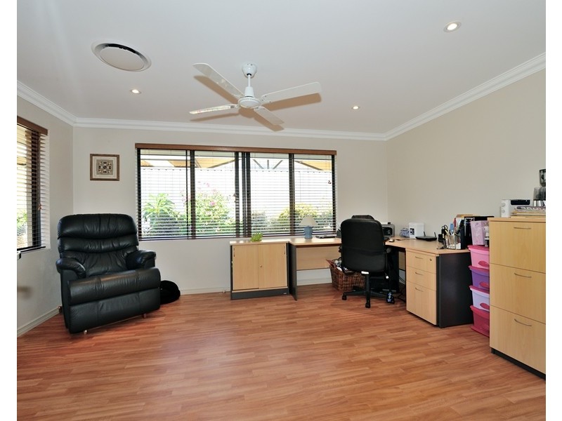 17 Lemongum Drive, Baldivis WA 6171