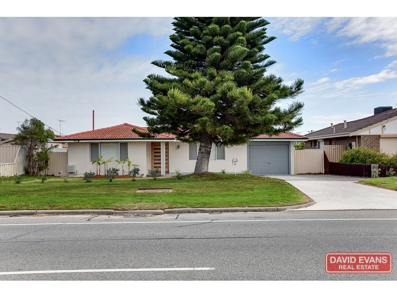 64 Malibu Road, Safety Bay WA 6169