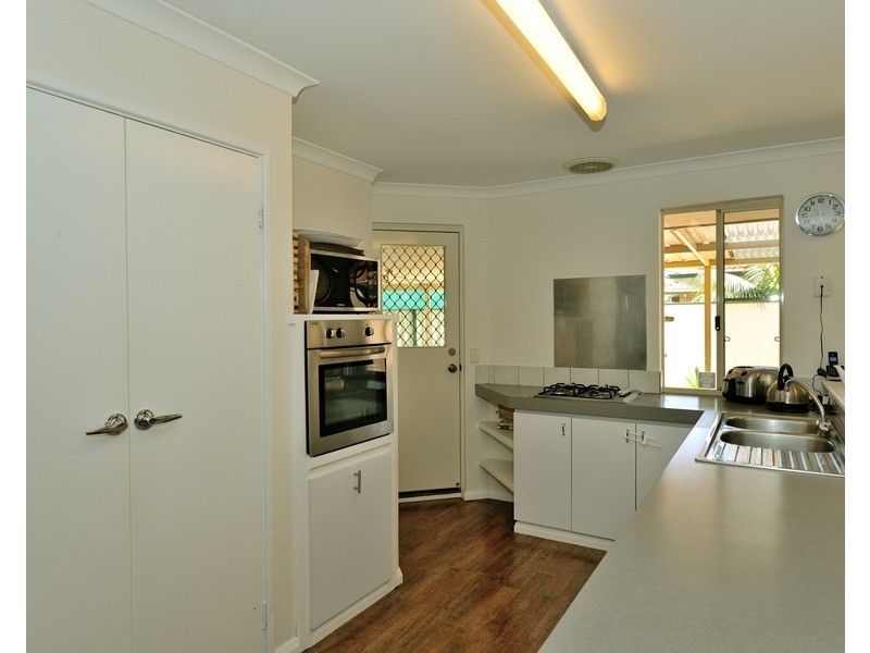 9 Hillcrest Court, Port Kennedy WA 6172