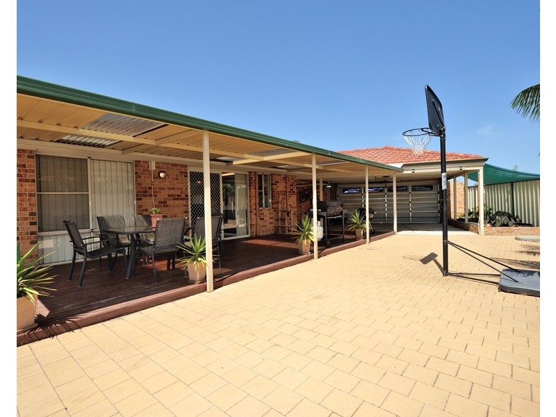 9 Hillcrest Court, Port Kennedy WA 6172