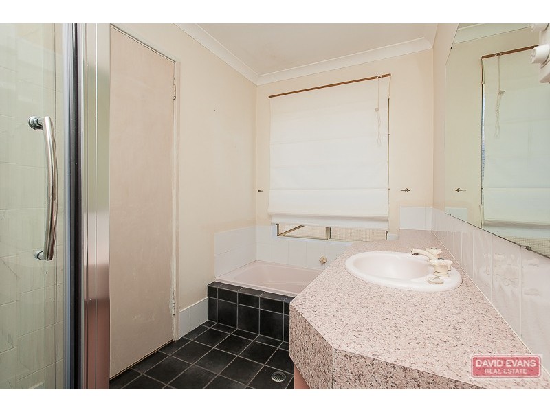 23 Juania Place, Warnbro WA 6169