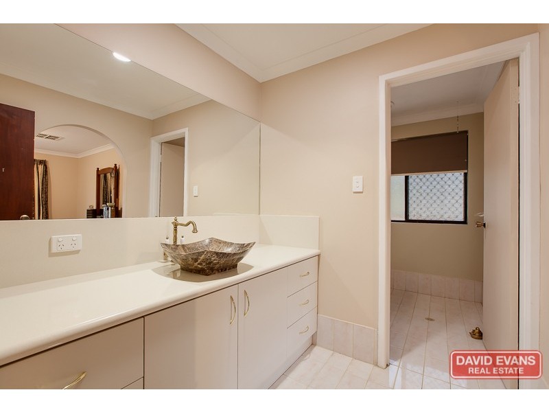 7 Weaver Lane, Wellard WA 6170