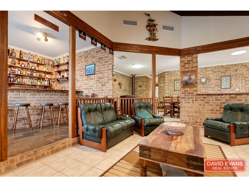 7 Weaver Lane, Wellard WA 6170