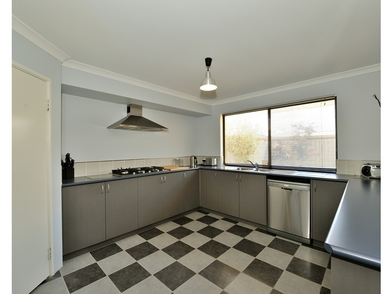 18 Maverick Promenade, Shoalwater WA 6169