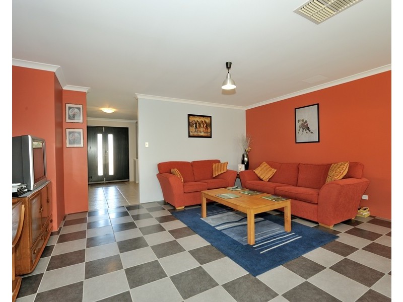 18 Maverick Promenade, Shoalwater WA 6169