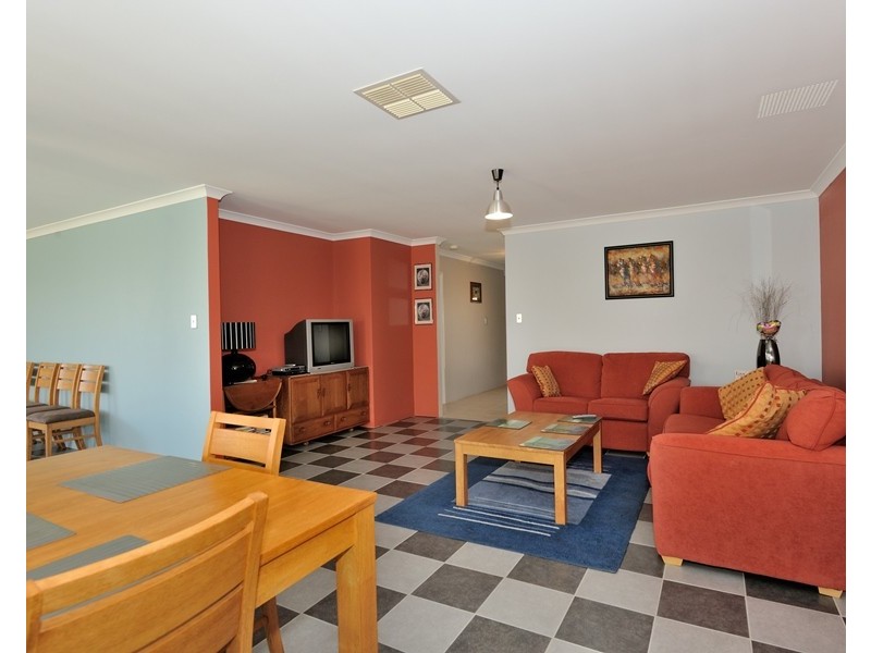 18 Maverick Promenade, Shoalwater WA 6169