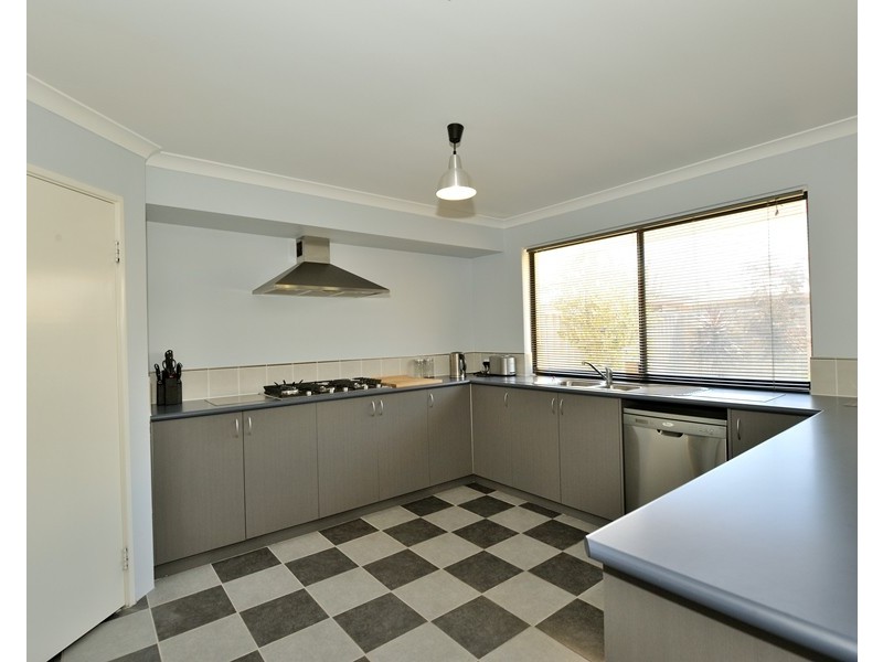 18 Maverick Promenade, Shoalwater WA 6169