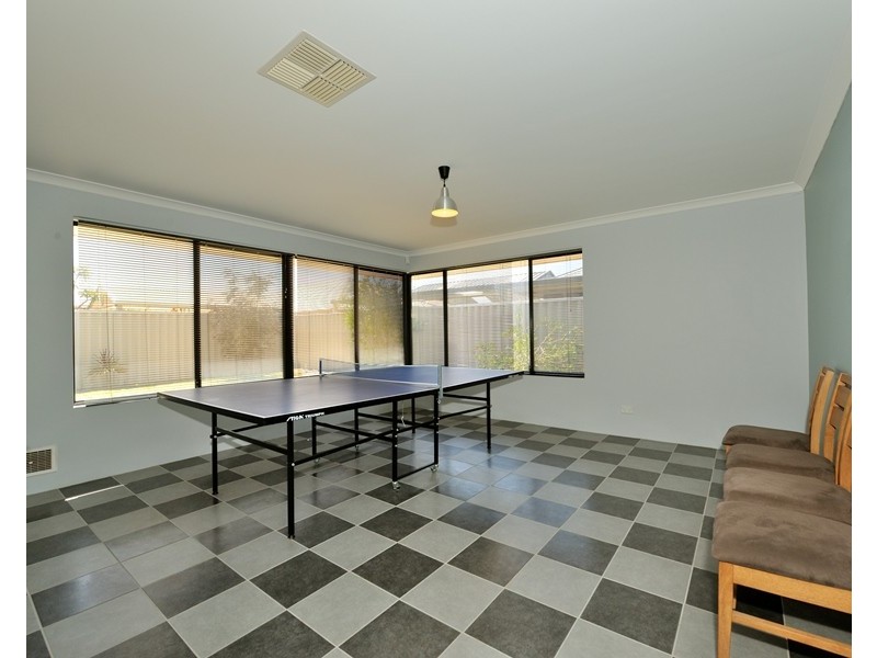 18 Maverick Promenade, Shoalwater WA 6169