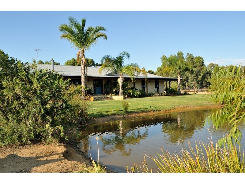 804 Randell Road, Mardella WA 6125