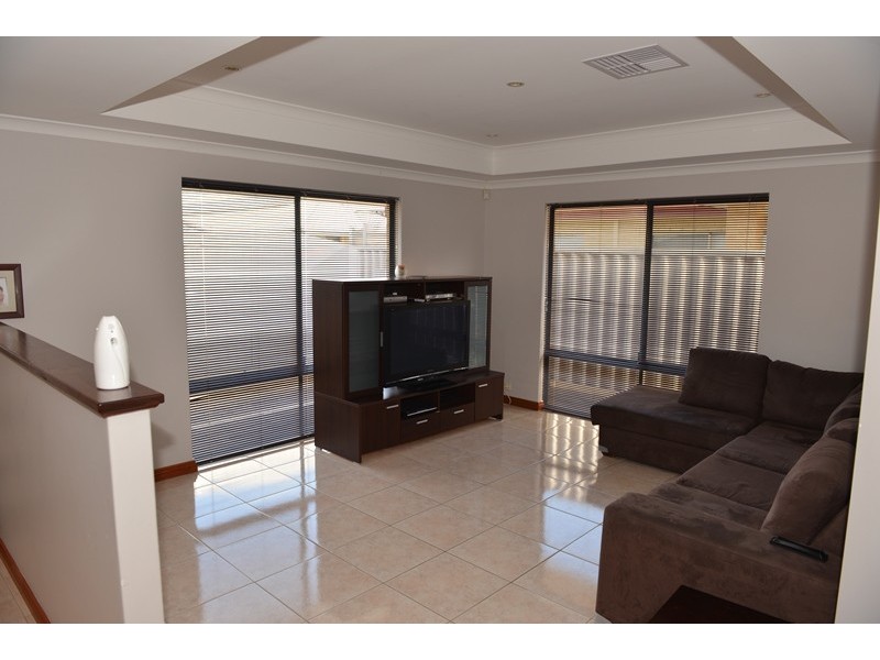 8 Gunnel Way, Rockingham WA 6168