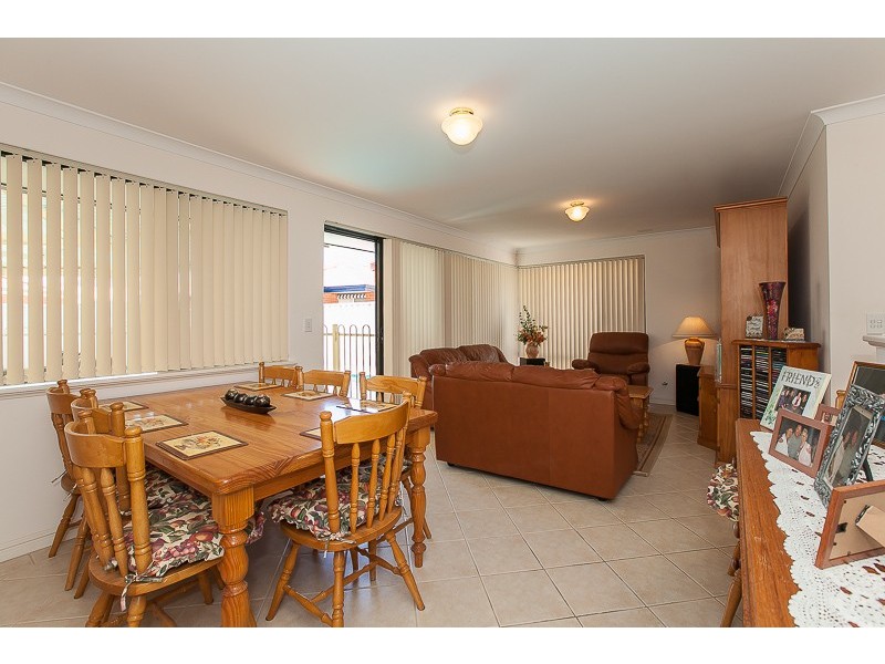 3/5 Sainte Maxime Avenue, Port Kennedy WA 6172