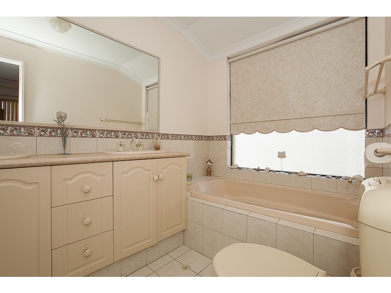 3/5 Sainte Maxime Avenue, Port Kennedy WA 6172