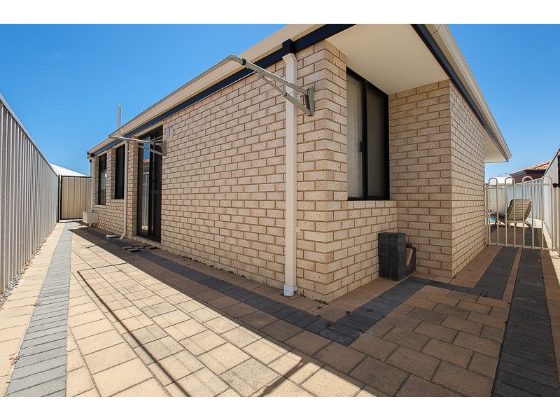 3/5 Sainte Maxime Avenue, Port Kennedy WA 6172