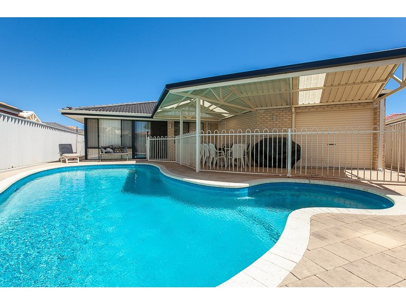 3/5 Sainte Maxime Avenue, Port Kennedy WA 6172
