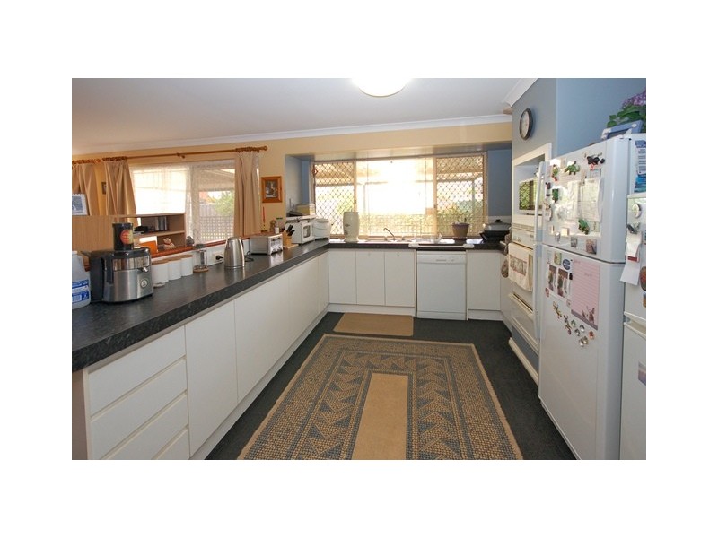 30 Lightfoot Place, Cooloongup WA 6168