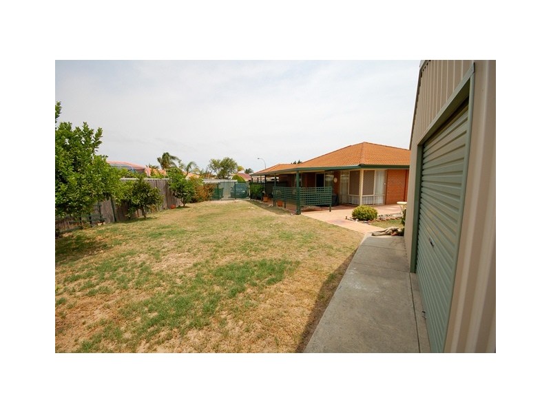 30 Lightfoot Place, Cooloongup WA 6168