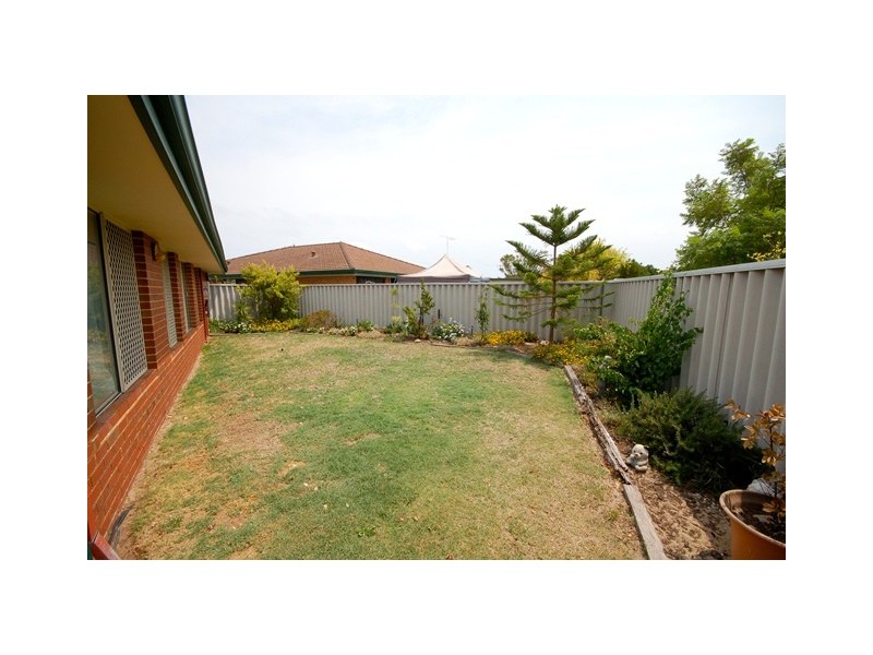 30 Lightfoot Place, Cooloongup WA 6168