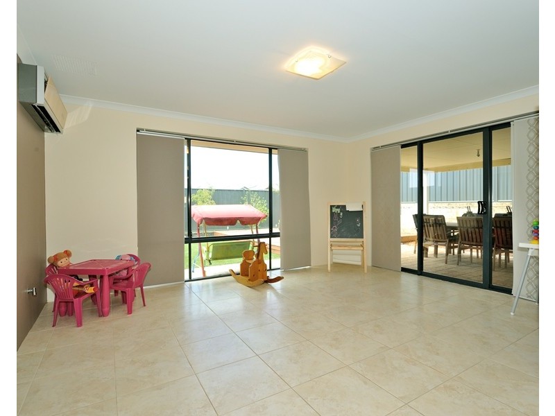 15 Mallard Way, Baldivis WA 6171