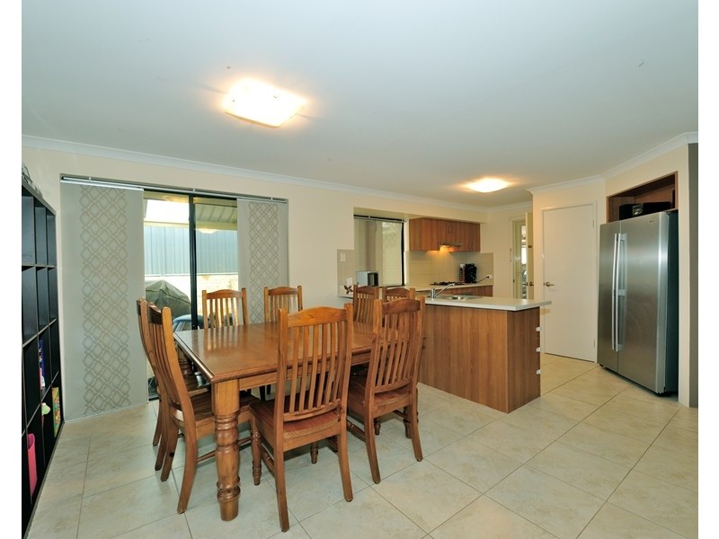 15 Mallard Way, Baldivis WA 6171