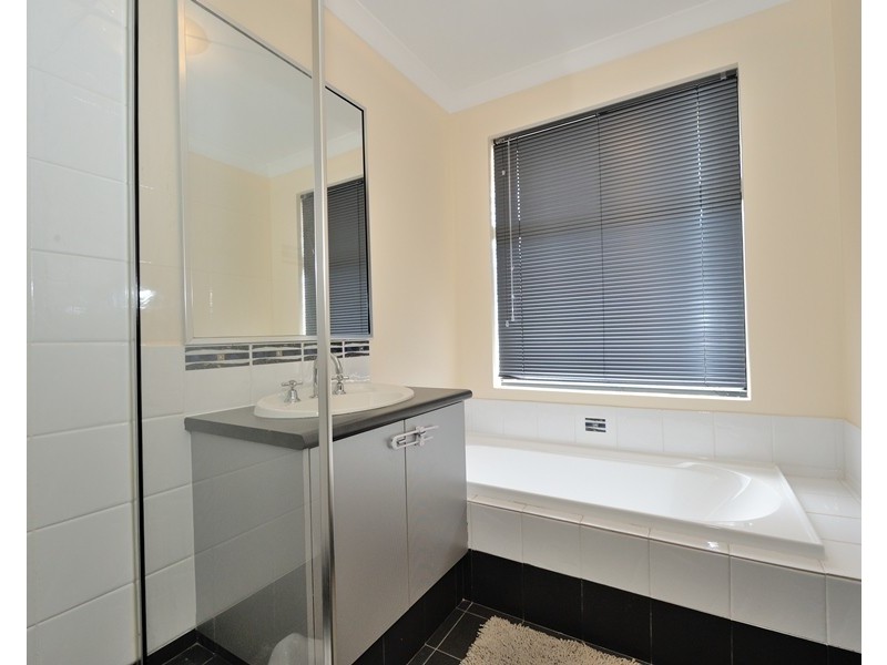 15 Mallard Way, Baldivis WA 6171