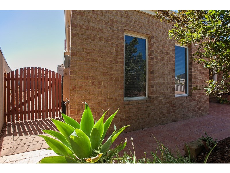 50 Liechardt Loop, Rockingham WA 6168